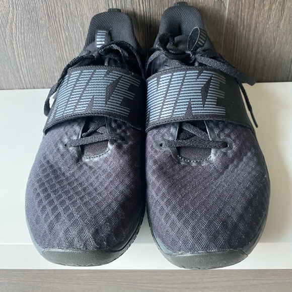 Women’s Nike TR 9 Black Anthracite Training Sneaker Sz 9 PERFECT CONDITION - Picture 2 of 5